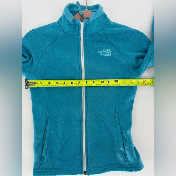 The North Face Girls Full Zip Up Glacier Fleece Sweater - Picture 8 of 16